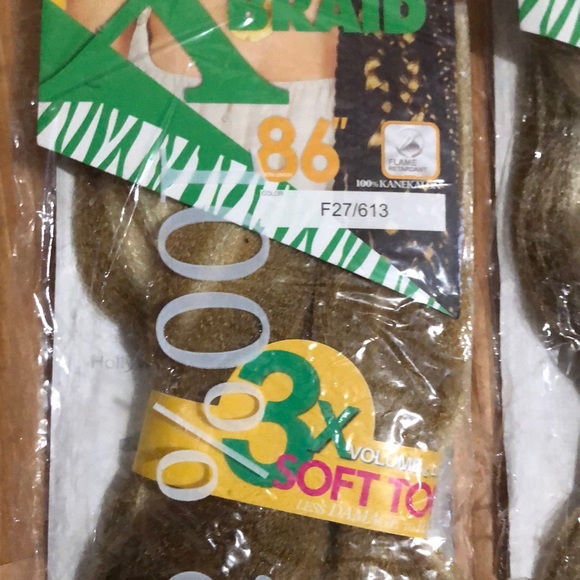 COPY - 100% Kanekalon, color F27/613 - Picture 2 of 5